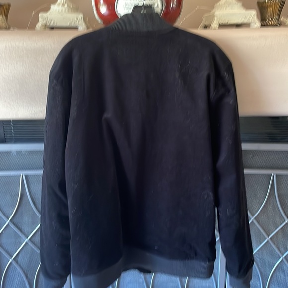 Threads for Thoughts jacket. - Picture 5 of 5